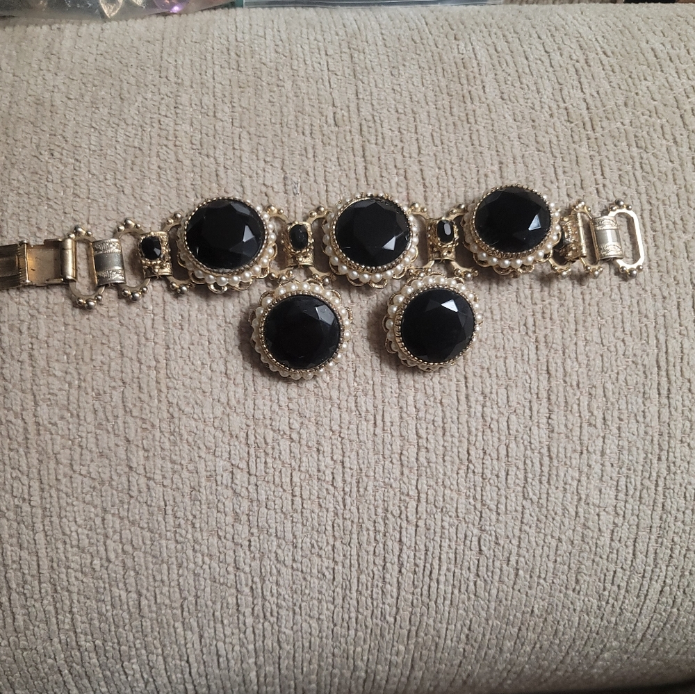 VINTAGE SELRO SELINI Black stones Faux pearl Set:  Bracelet And Earrings
